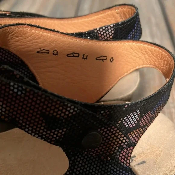 Think! DUMIA STRAP SANDAL. Size 11.5 - Picture 4 of 7